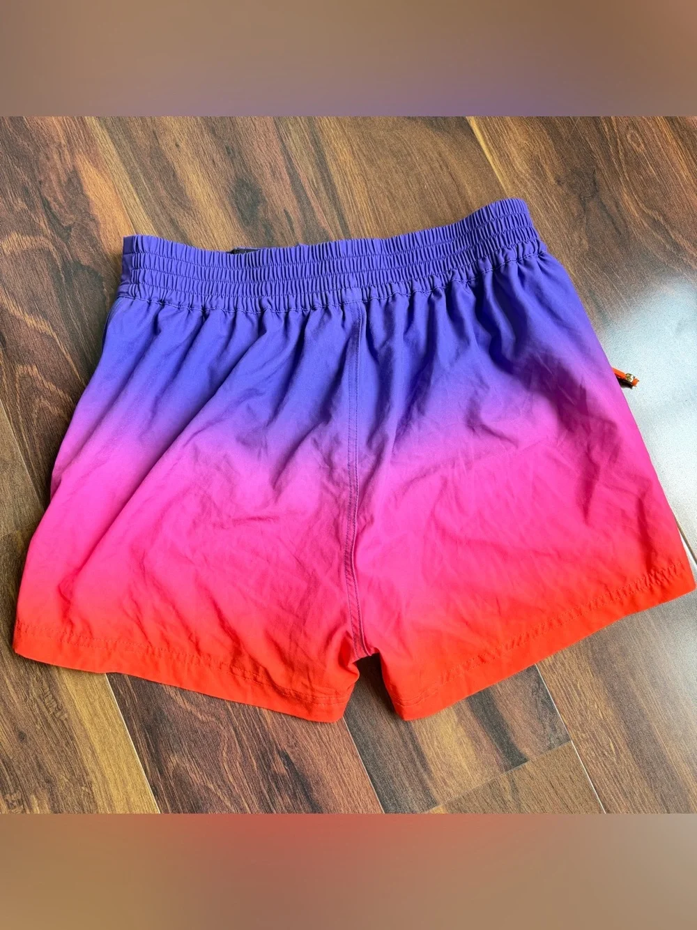 Tucann Ombré Faded Waves Lined 2” Short Shorts Swim Trunks Men’s M